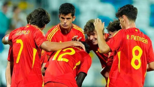 Los jugadores de la Selección celebran uno de los goles ante Kosovo.