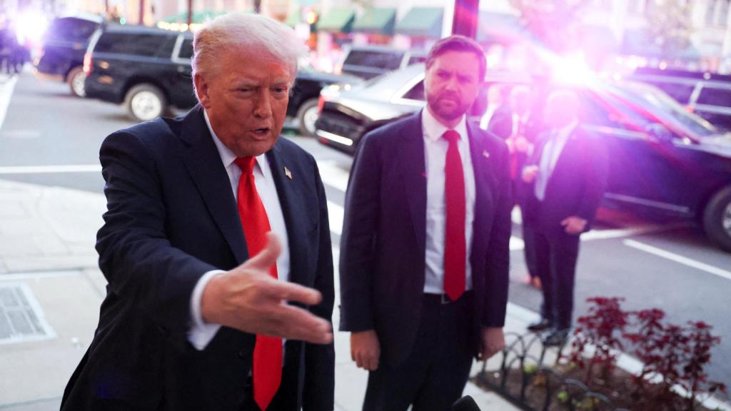 Donald Trump junto a JD Vance este martes en Washington.
