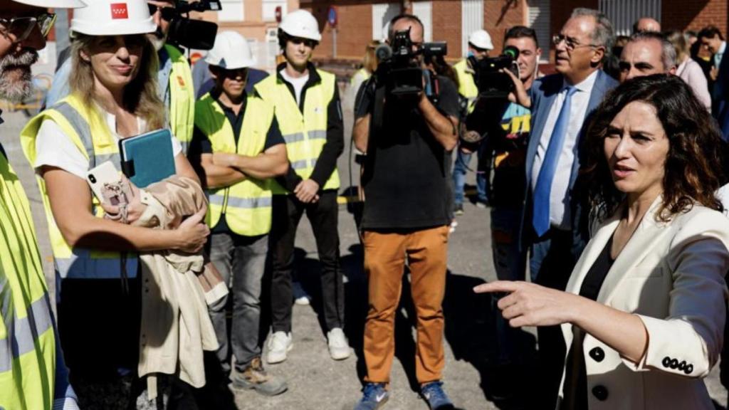 Ayuso durante su visita a San Fernando de Henares en una fotografía de archivo.