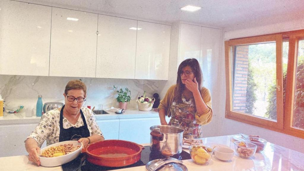 Nuria Roca en su cocina.