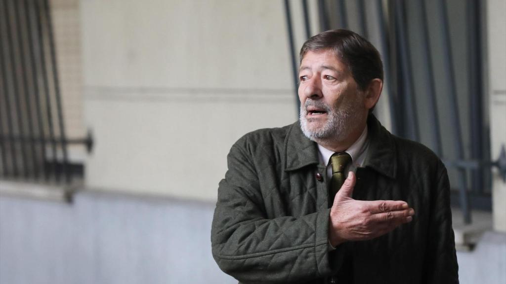 Francisco Javier Guerrero entrando a los Juzgados de Sevilla.