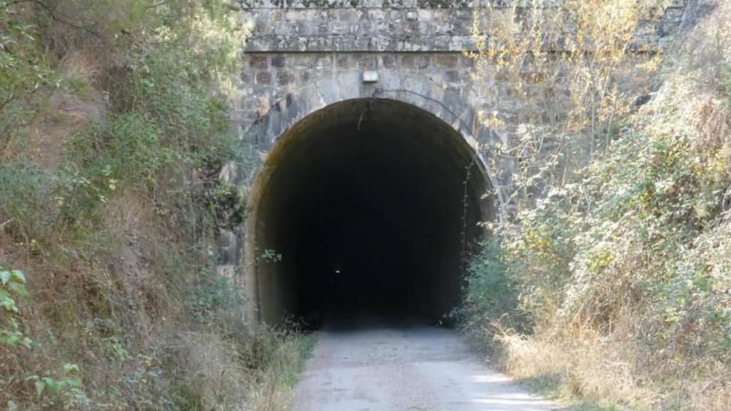Túnel de acceso a Minas de Horcajo.