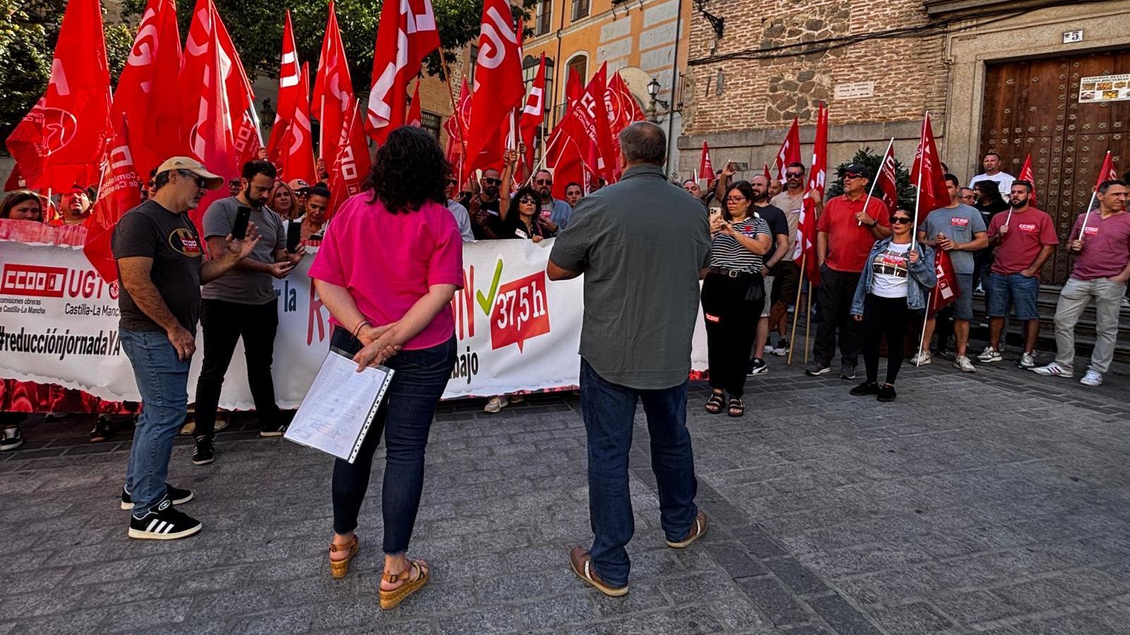 UGT y CCOO movilizan a centenares de trabajadores en Toledo por una ...