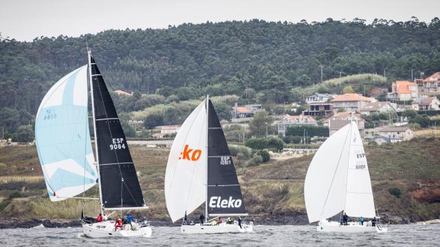 Flota de ORC compitiendo en 2024 frente a la costa de Sanxenxo