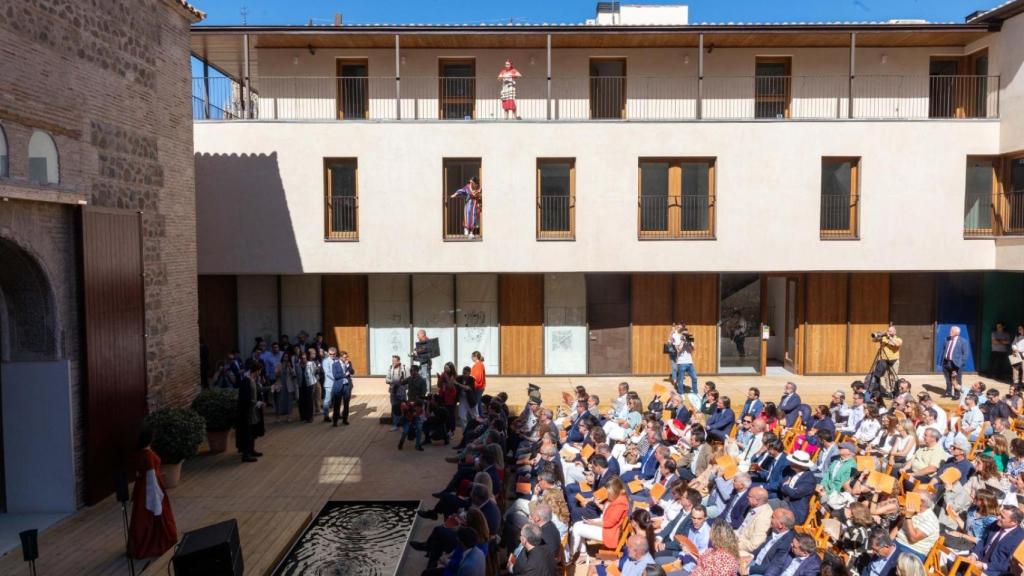 Las viviendas están en la plaza del Corral de Don Diego, junto al Salón Rico declarado BIC.