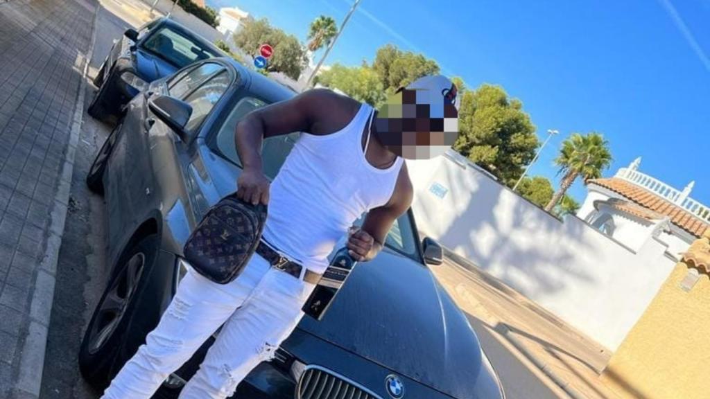 Una imagen del detenido.