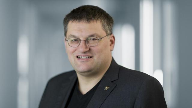 Michael M. Resch, director del primer centro nacional de alta computación de Alemania, el HLRS (Höchstleistungsrechenzentrum Stuttgart) desde 2003.