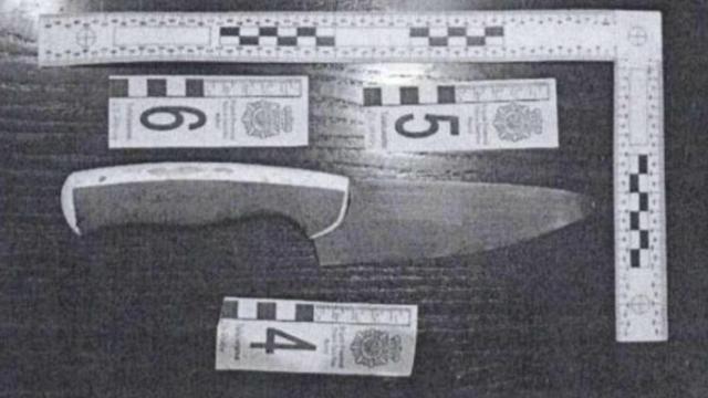 El cuchillo con el que Iris apuñaló a Miller.