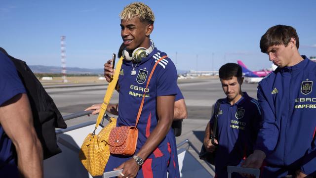 Lamine Yamal, durante un viaje con la selección española.