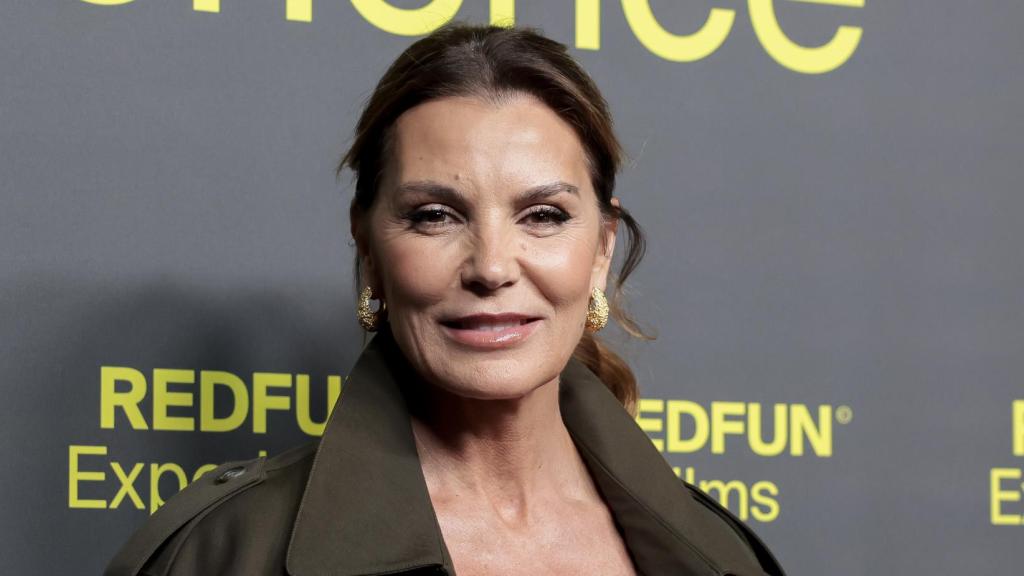 Mar Flores en el photocall de un evento.