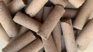 Los bloques de arcilla hechos de algas marinas.