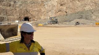 Miriam Villalba trabajando en las minas de Australia.