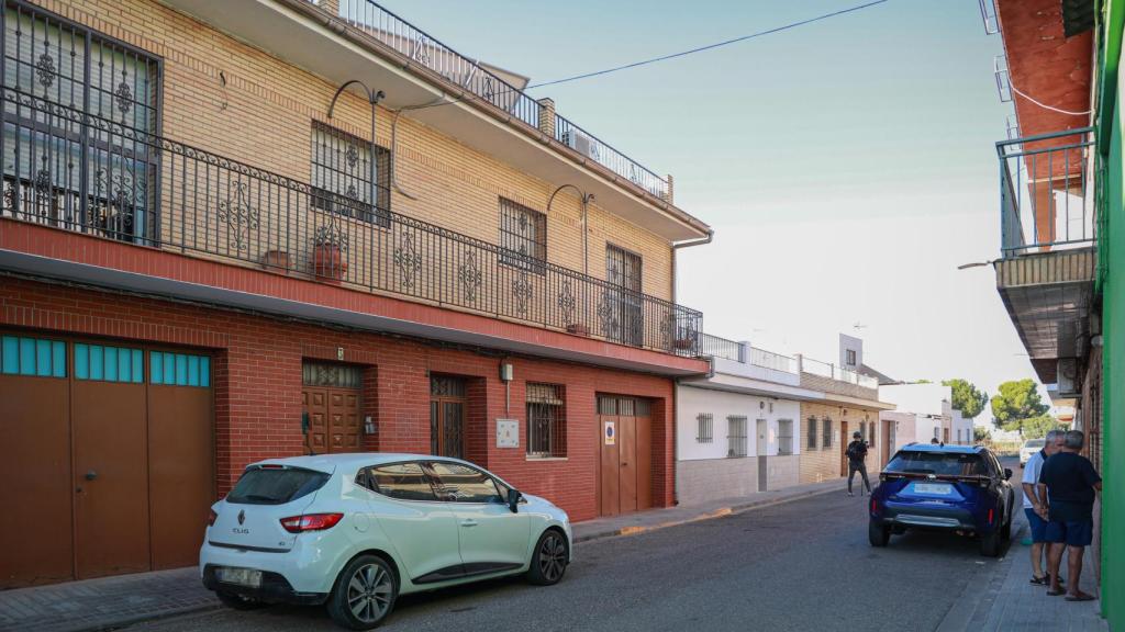 Imágenes de la vivienda de Valdezorras donde se cometió el crimen.
