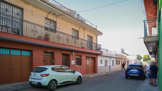 Imágenes de la vivienda de Valdezorras donde se cometió el crimen.