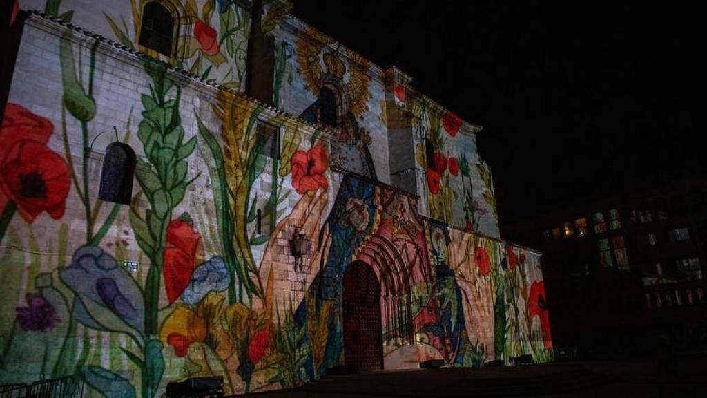 Imagen del video mapping sobre la Catedral de Albacete.