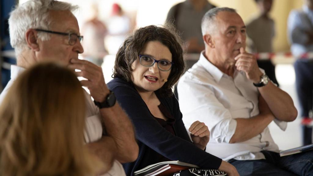 Mónica Oltra, acompañada por Joan Ribó y Joan Baldoví. Jorge Gil / EP