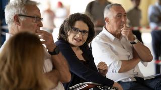 Mónica Oltra, acompañada por Joan Ribó y Joan Baldoví. Jorge Gil / EP