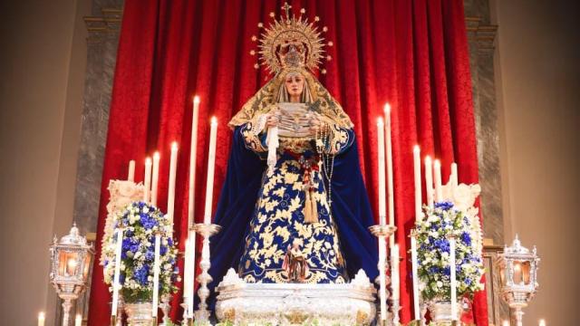 La celebración del solemne Triduo en honor a la Virgen del Dulce Nombre.