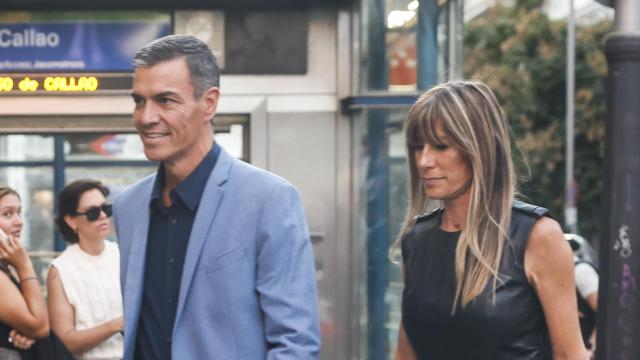 Begoña Gómez, junto a Pedro Sánchez, este miércoles.
