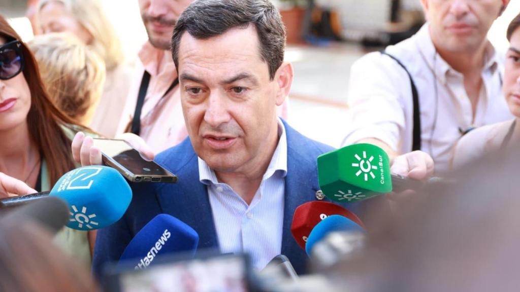 Juanma Moreno, este jueves en el Parlamento de Andalucía.