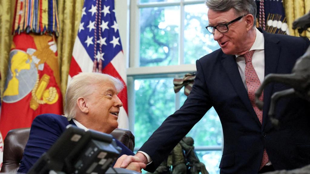 Peter Mandelson junto a Trump en la Casa Blanca en mayo de 2025.