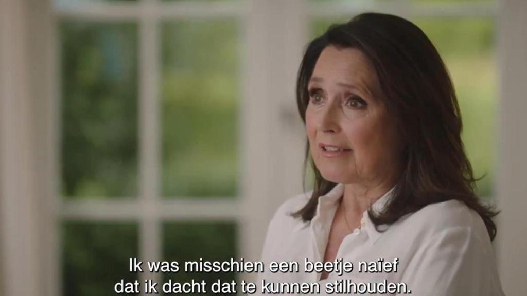 Iris Vandenkerckhove, cantante conocida bajo el nombre artístico de Wendy Van Wanten, en el documental.