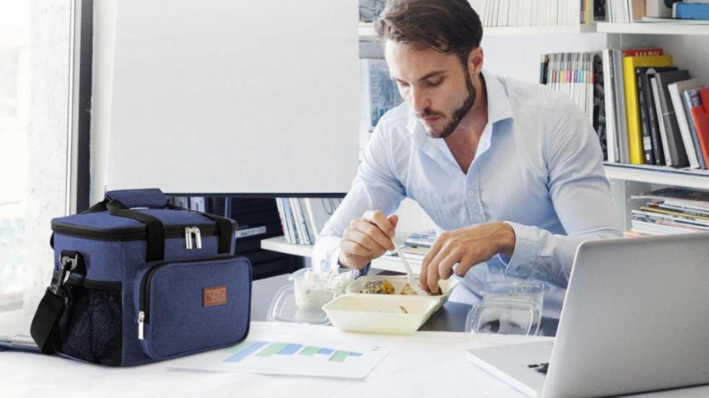 La bolsa nevera para llevar a la oficina o de pícnic es cómoda, amplia y está rebajadísima en Amazon