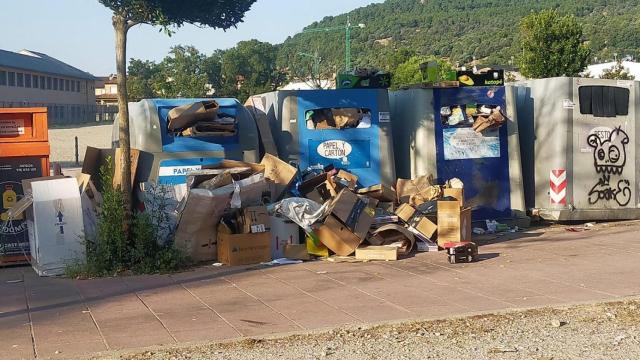 Contenedores en Moralzarzal