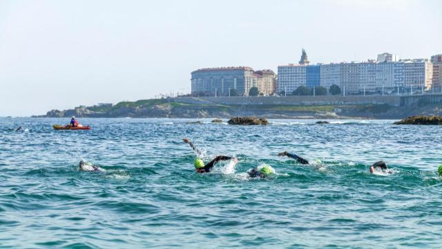 Prueba de 10.000 metros de natación en aguas abiertas en A Coruña en 2021.