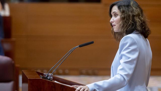 La presidenta de la Comunidad de Madrid, Isabel Díaz Ayuso, interviene durante el Debate sobre el Estado de la Región
