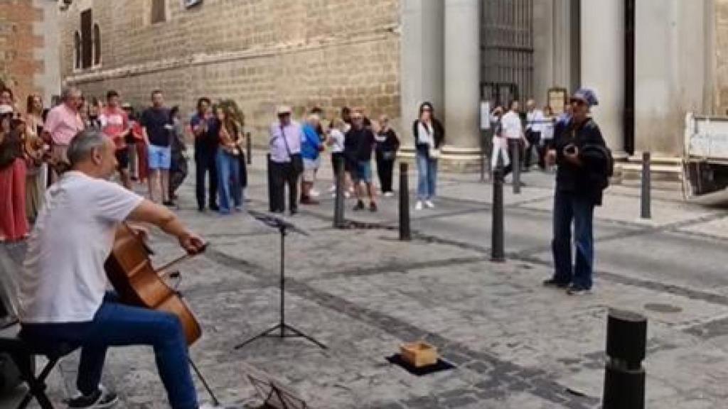 Actuación improvisada en Toledo. Foto: Vídeo de 'MAS TOLEDO'.