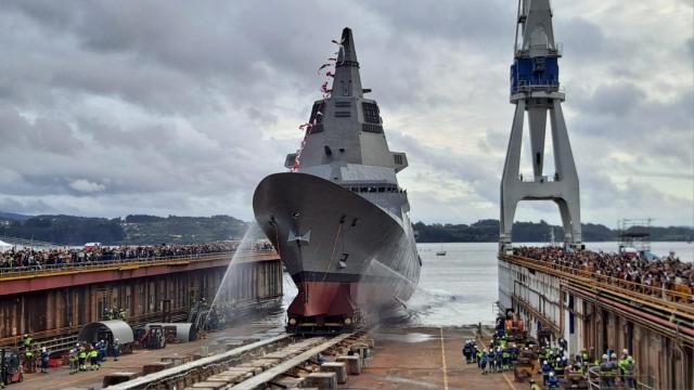 Botadura de la fragata F-110 Bonifaz de la Armada