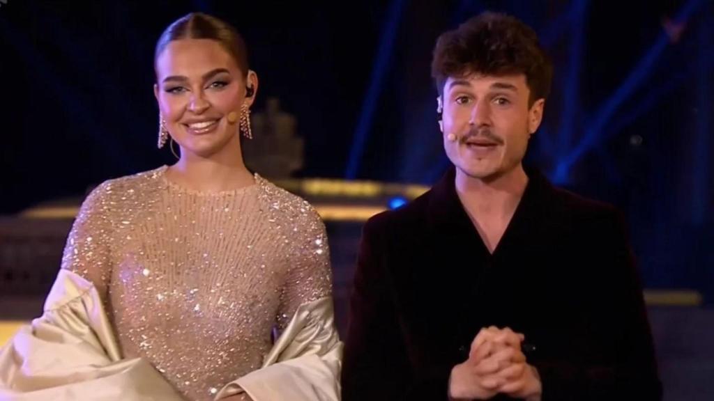 Laura Escanes y Miki Núñez en las Campanadas de TV3.