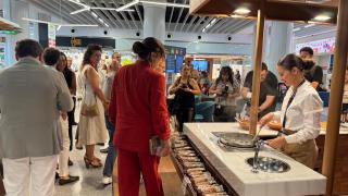 El nuevo mercado gourmet del aeropuerto de Sevilla.