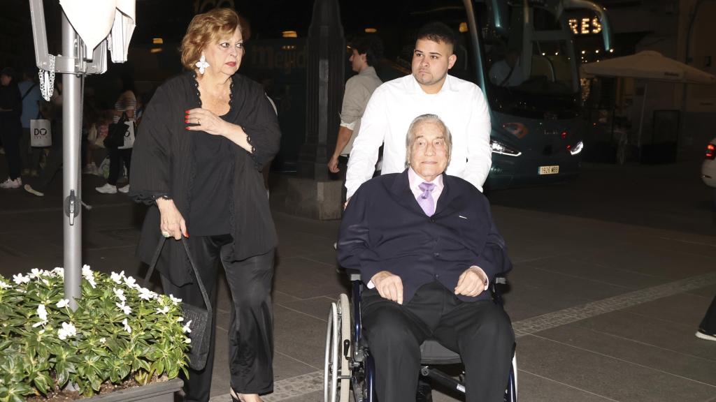 Paloma Díaz y Victoriano Valencia llegando a la celebración del cumpleaño, este pasado jueves.