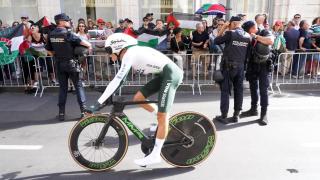 Los propalestinos al paso de los corredores por Valladolid