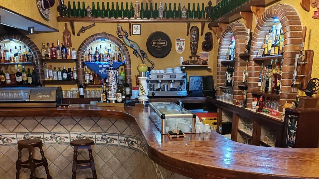 Barra del Mesón La Alhambra.
