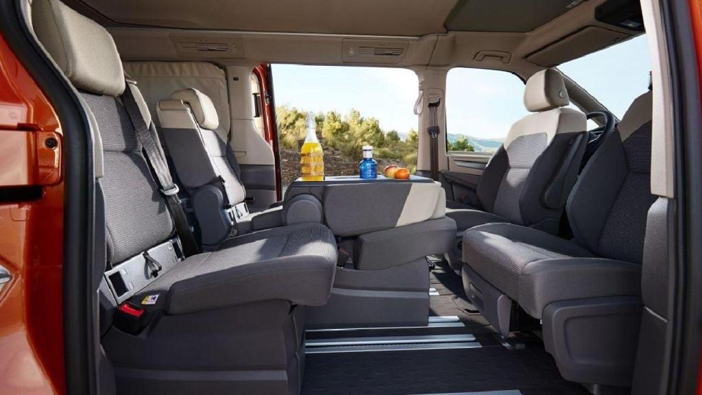 Interior del Volkswagen California Beach Camper