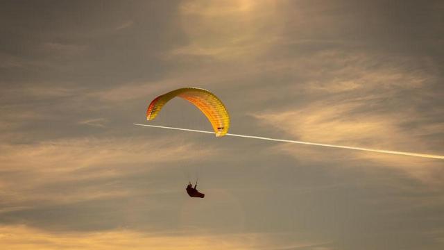 Parapentista.