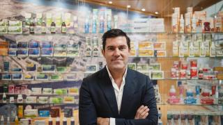 Jesús Govantes, director general de Normon, en las instalaciones de la farmacéutica en Tres Cantos.