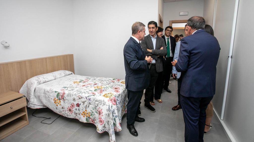 Inauguración de la nueva vivienda de mayores. Foto: JCCM.