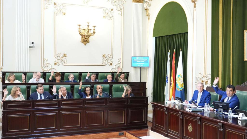 Cambios en la Diputación de Pontevedra: Nava Castro y Sandra Bastos, del PP, renuncian a sus actas