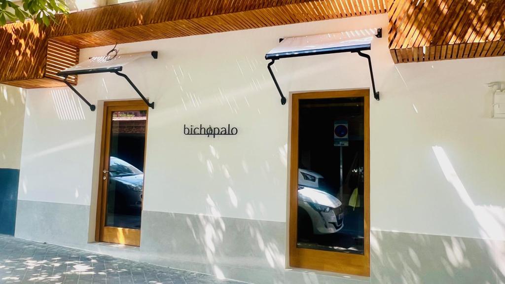Fachada reformada de Bichopalo.