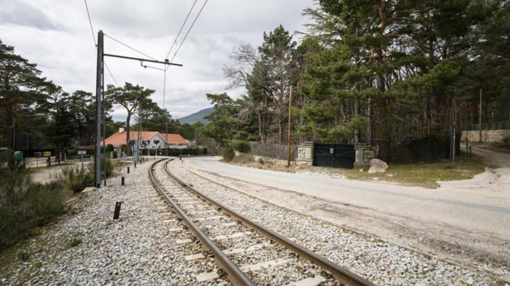 Las vías de ferrocarril que atraviesan Camorritos