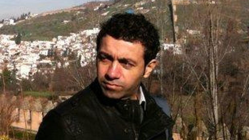 La ministra de Infancia, Sira Abed Rego, junto a su hermano, Yasid Abed Rego, en 2011, en Granada.