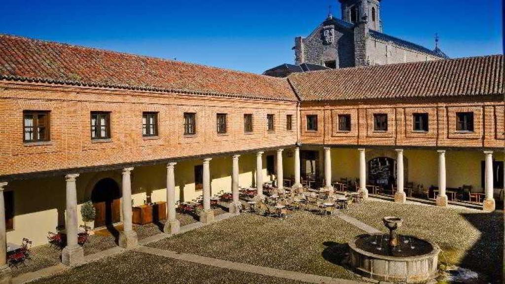 Aspecto del hotel del Monasterio de El Paular cuando estaba gestionado por Sheraton.