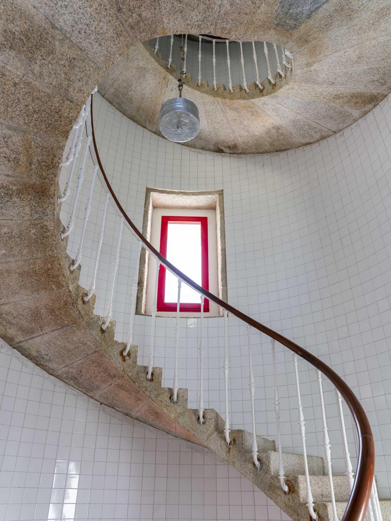 Escalera que lleva hasta la torre del faro.