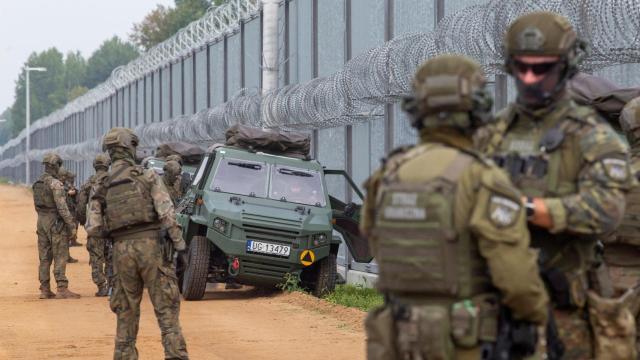Soldados polacos, en la frontera con Bielorrusia.