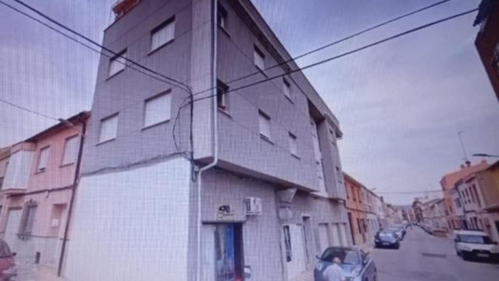 Edificio construido sobre el solar donde estaba la casa, que fue derrumbada años más tarde.