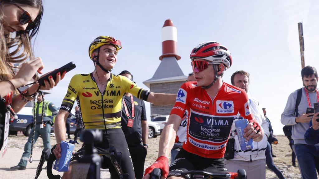 El danés Jonas Vingegaard (Visma Lease a Bike) (D) se ha impuesto en la vigésima y penúltima etapa de la Vuelta a España.
